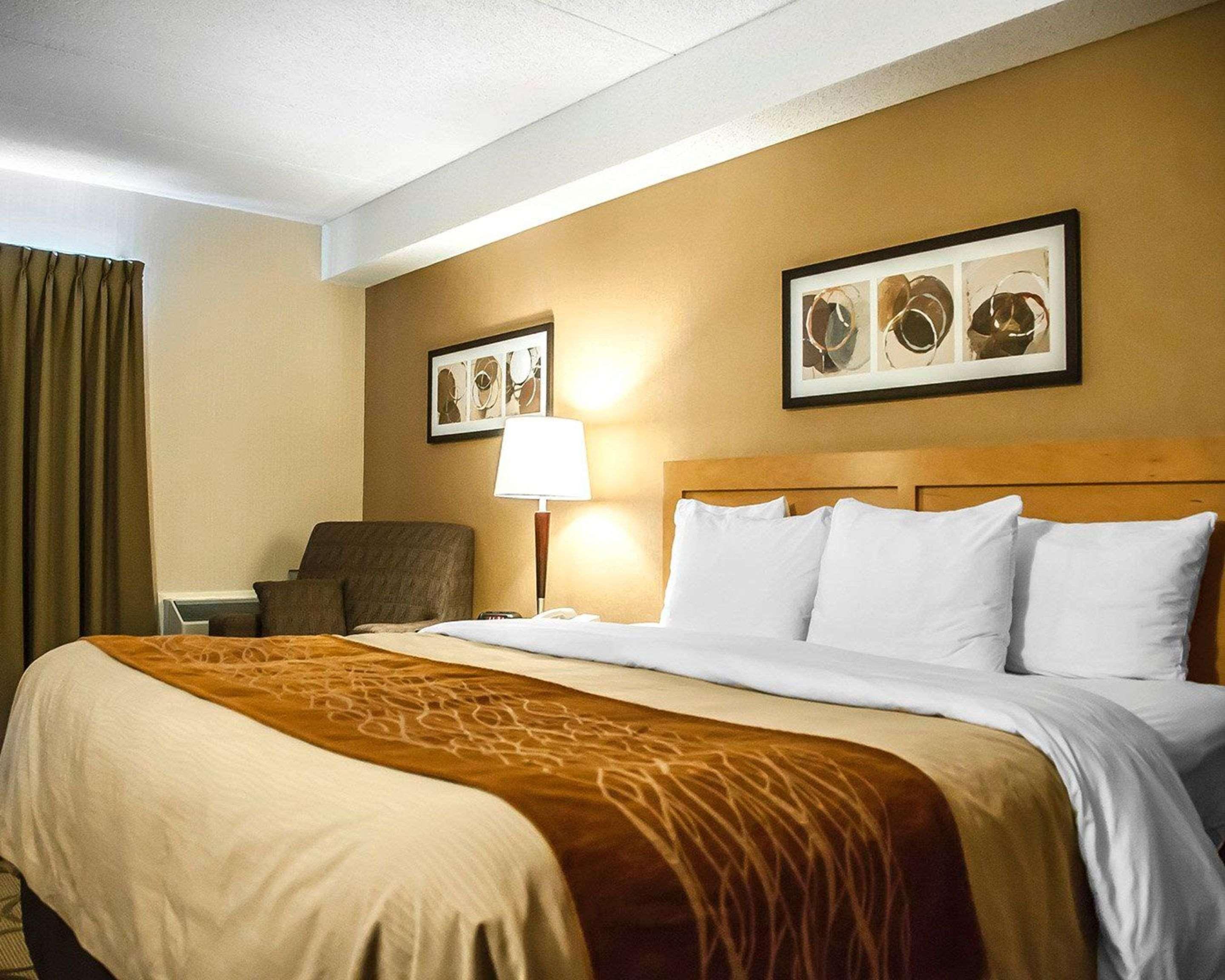 Comfort Inn Лаваль Экстерьер фото