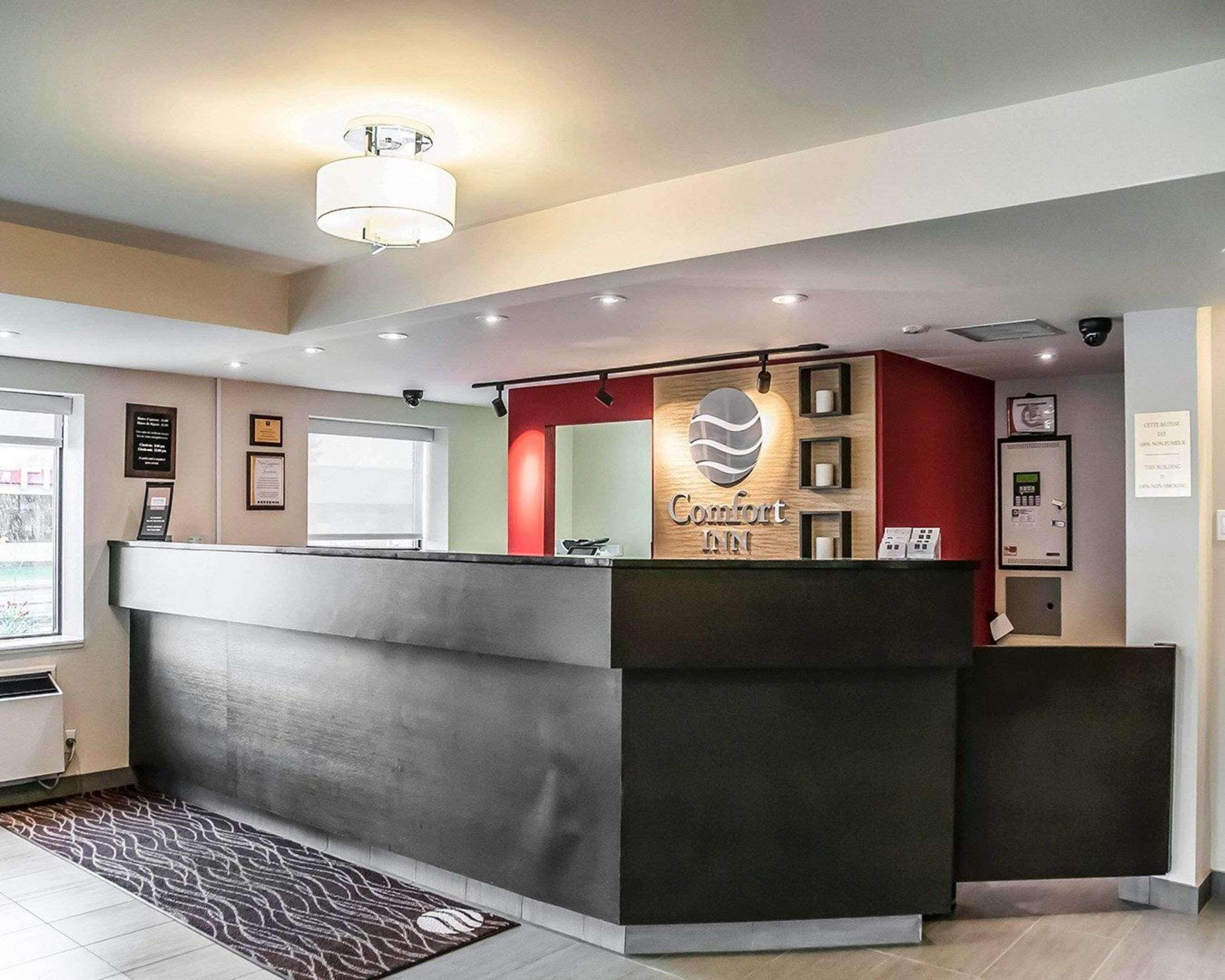 Comfort Inn Лаваль Экстерьер фото