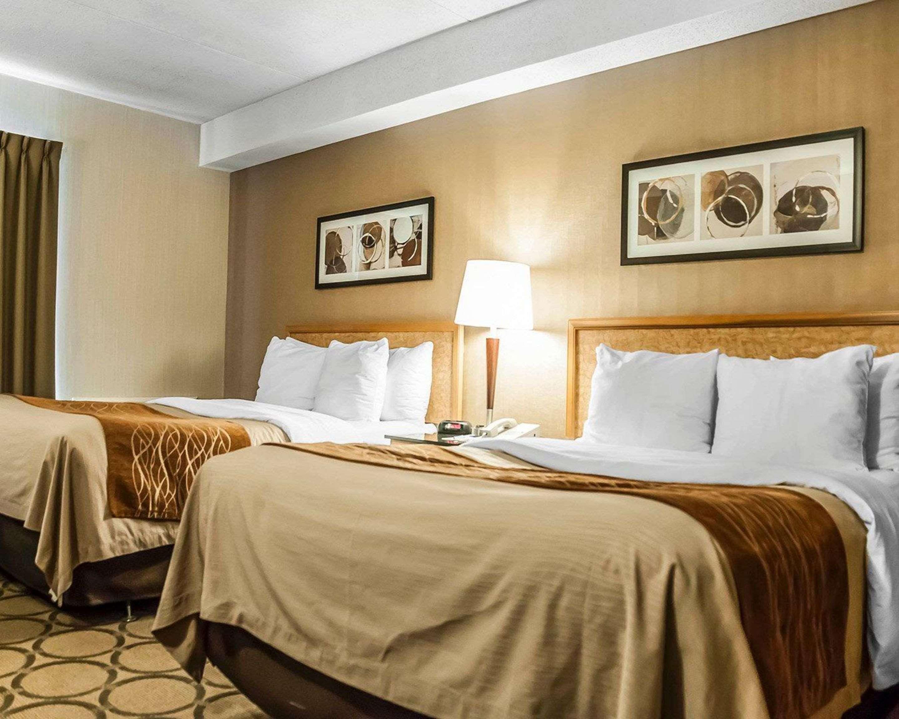 Comfort Inn Лаваль Экстерьер фото