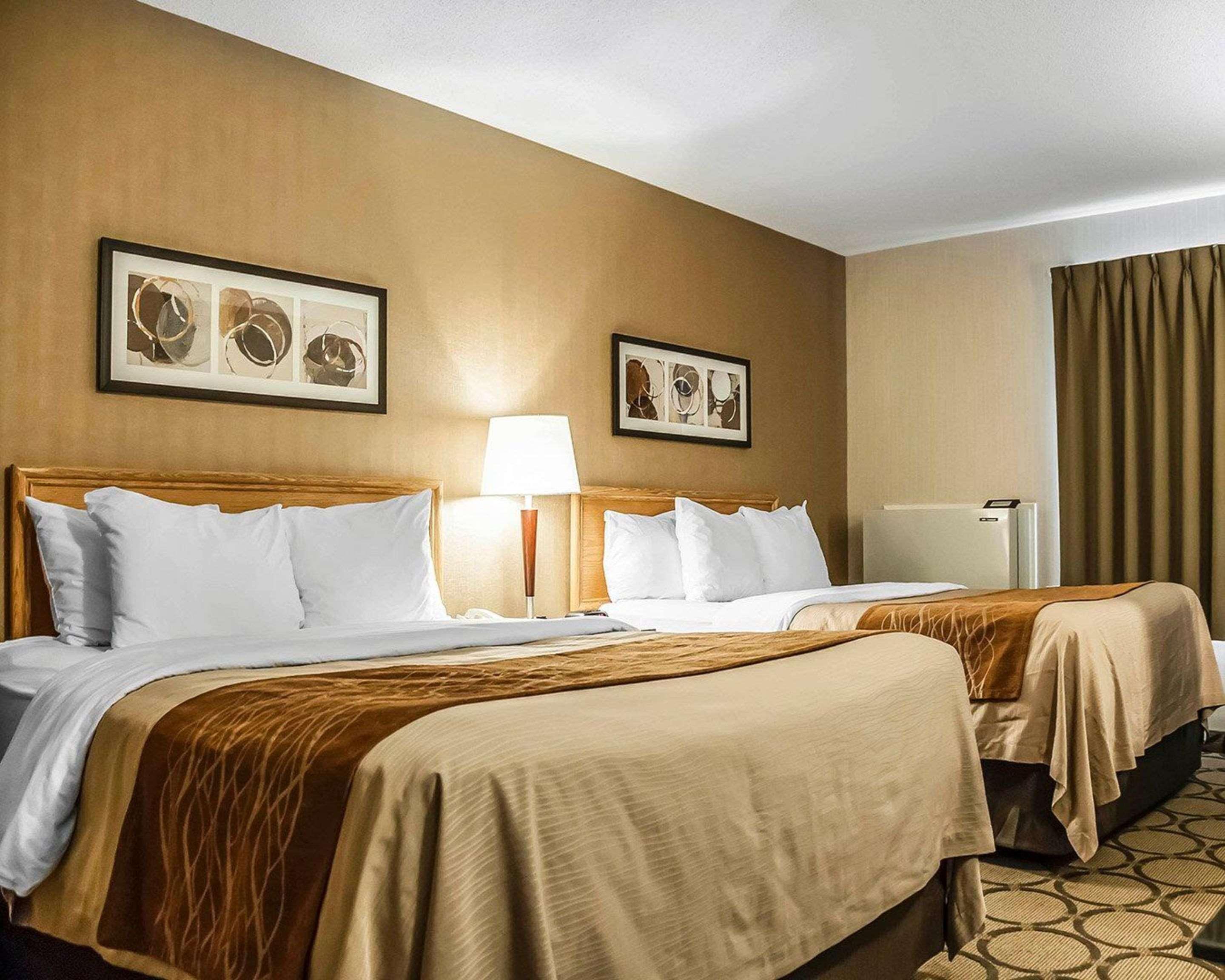 Comfort Inn Лаваль Экстерьер фото