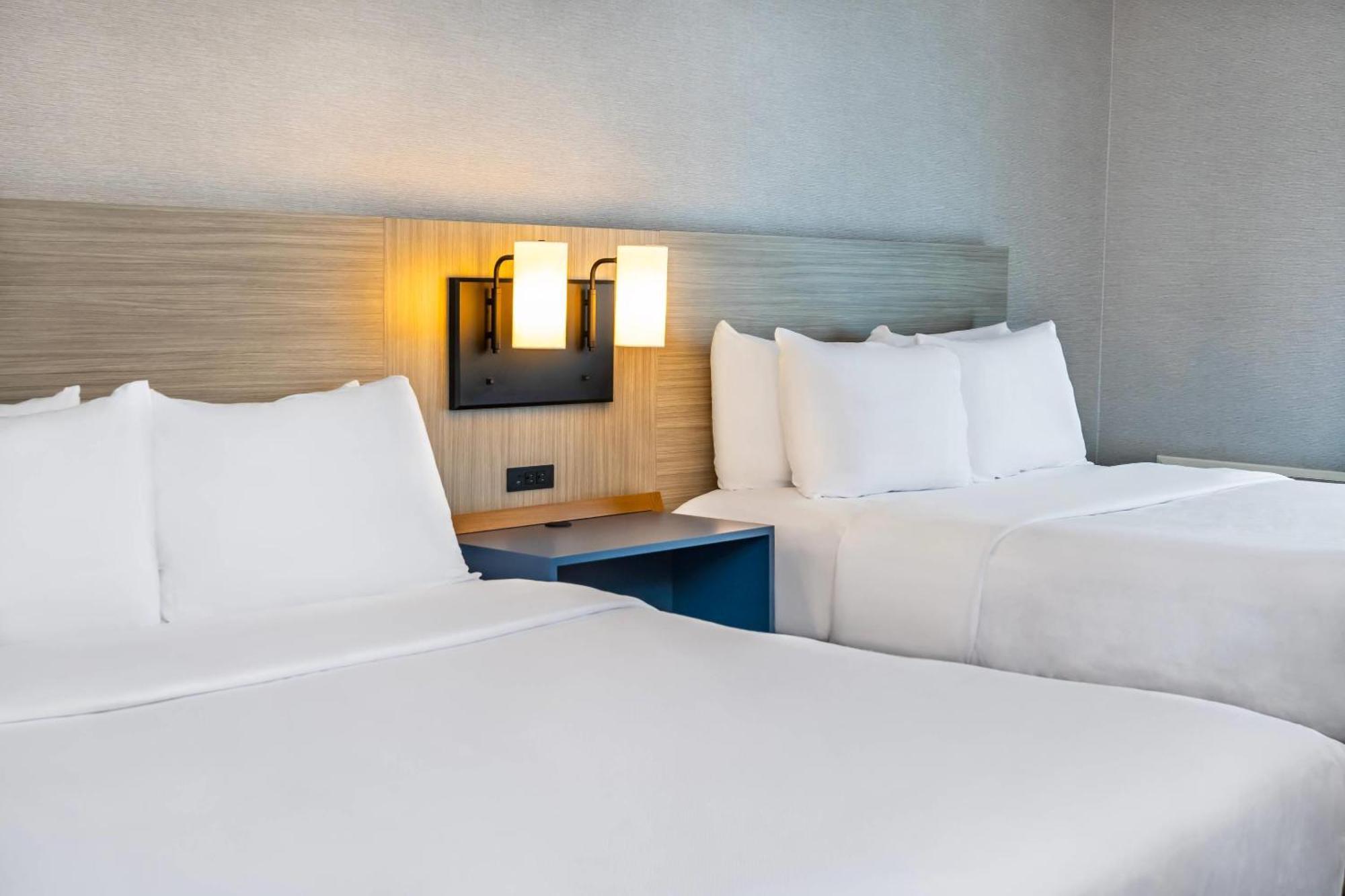 Comfort Inn Лаваль Экстерьер фото