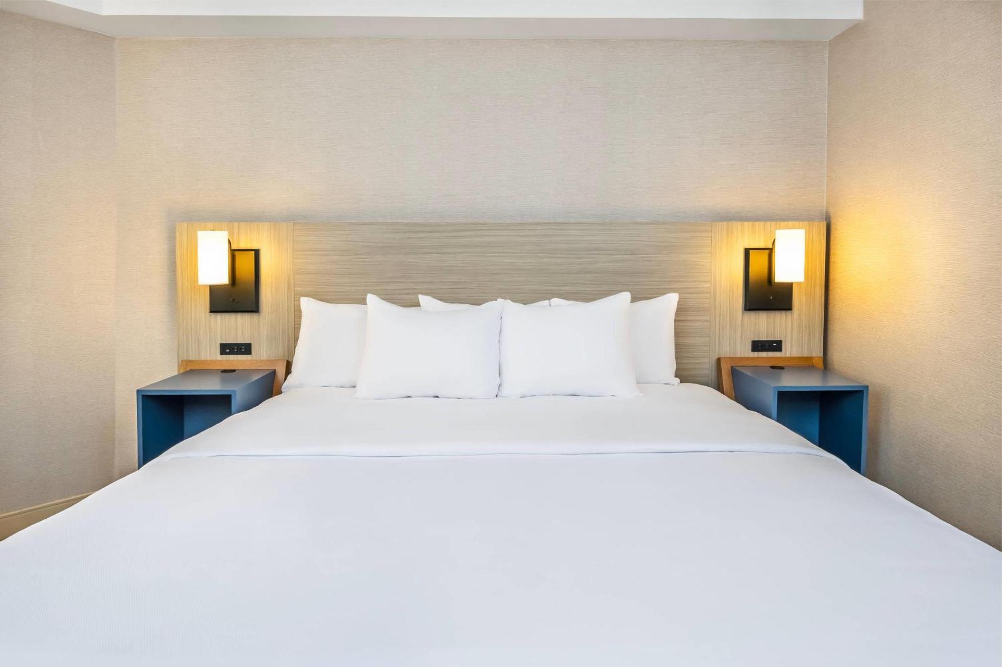 Comfort Inn Лаваль Экстерьер фото