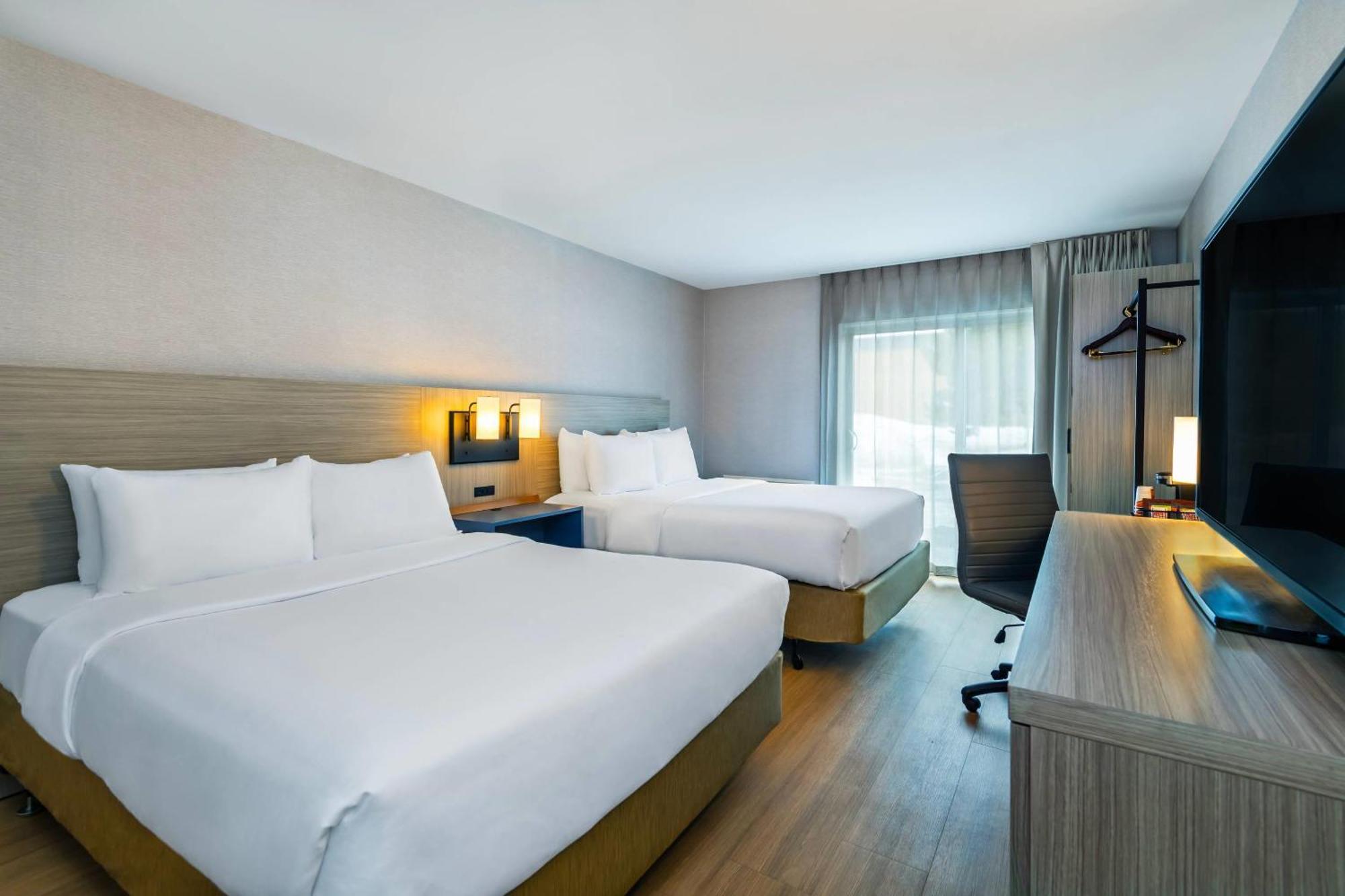 Comfort Inn Лаваль Экстерьер фото