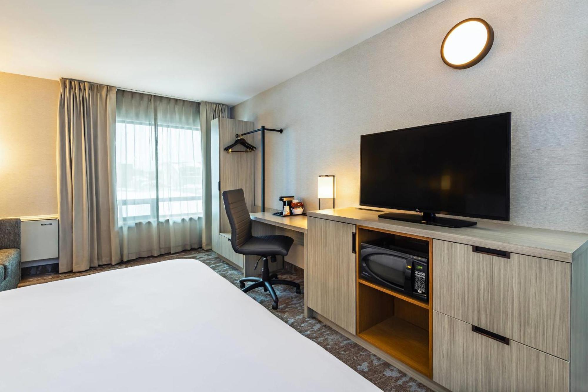 Comfort Inn Лаваль Экстерьер фото
