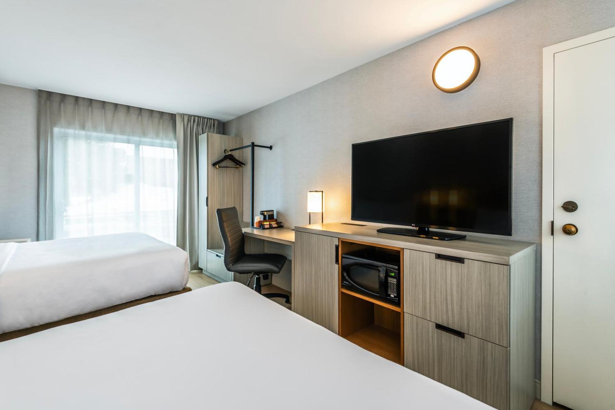 Comfort Inn Лаваль Экстерьер фото