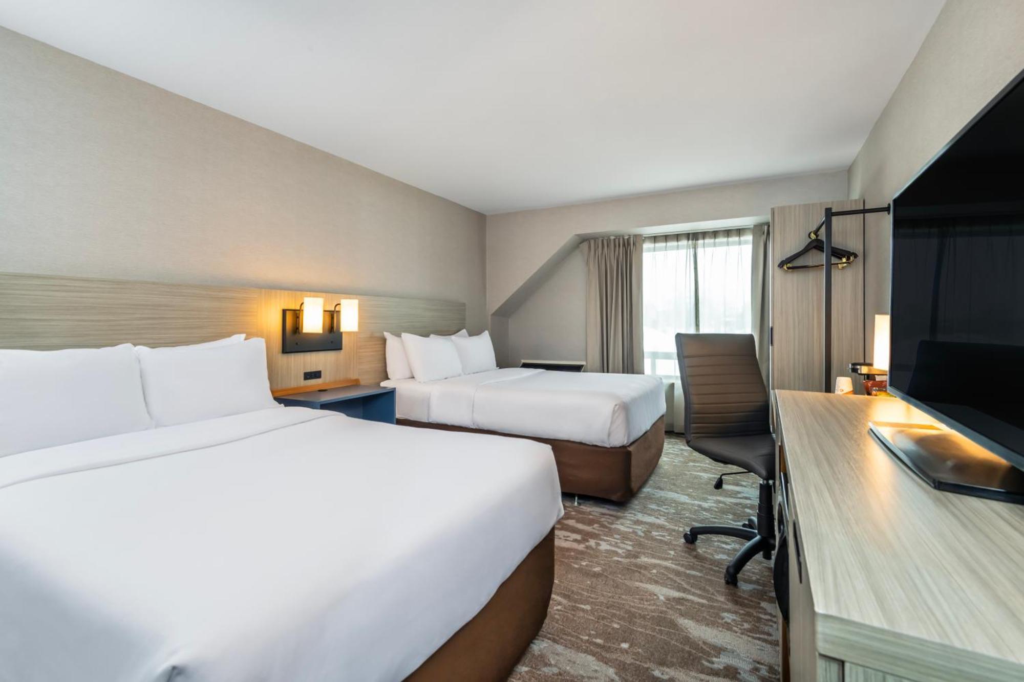 Comfort Inn Лаваль Экстерьер фото