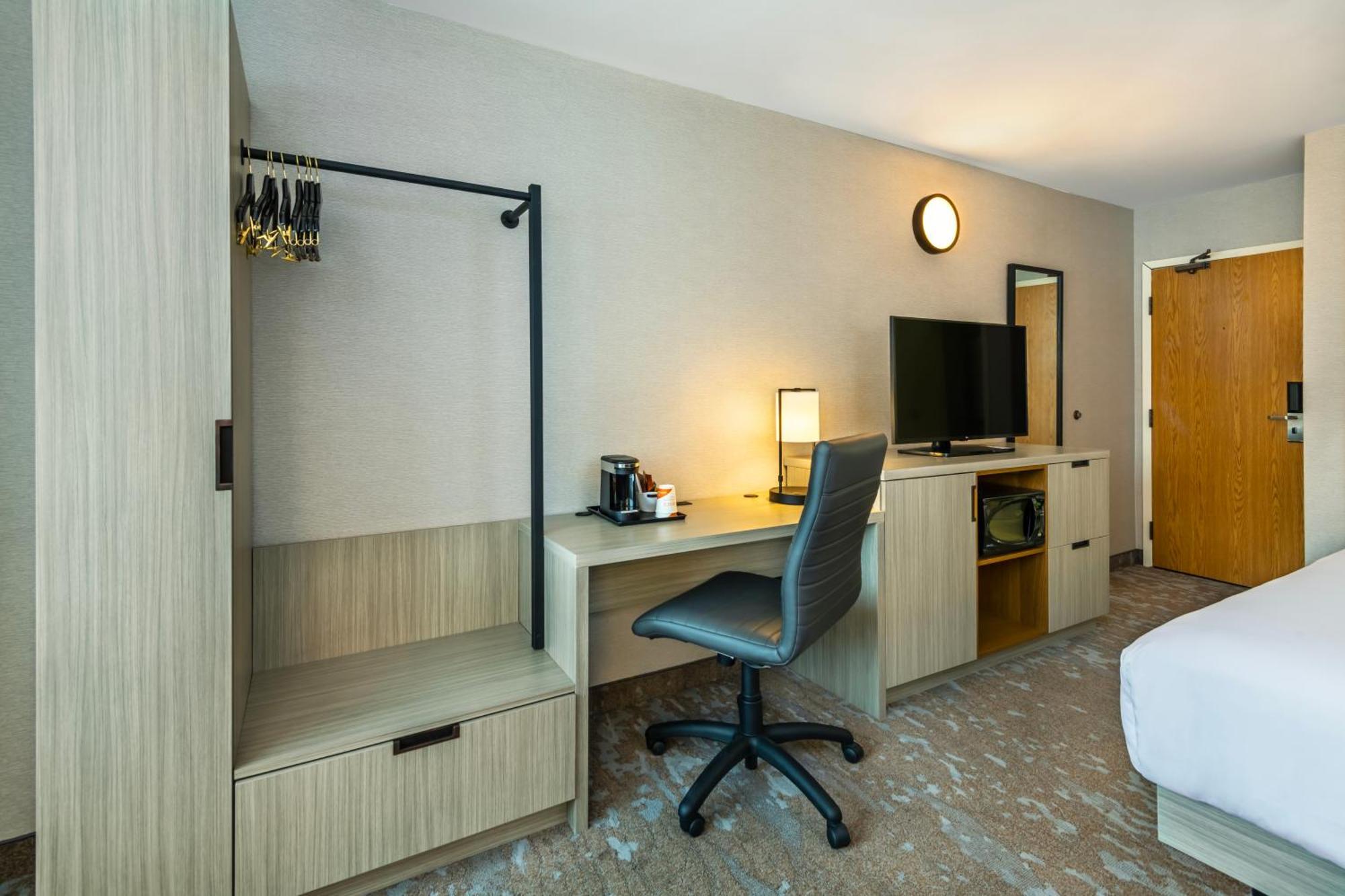 Comfort Inn Лаваль Экстерьер фото